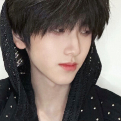 浩宇哥可以穿孔吗可以打耳洞吗