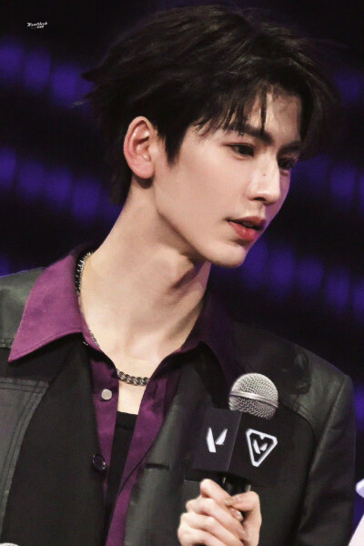 cr.Heartthrob-张凌赫