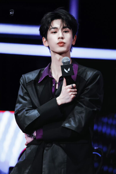 cr.PUPPY1230丨张凌赫