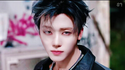 罗渽民橙光素材