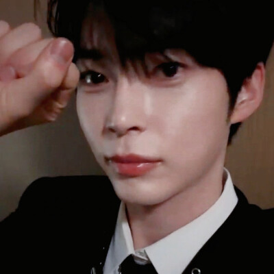 成韩彬