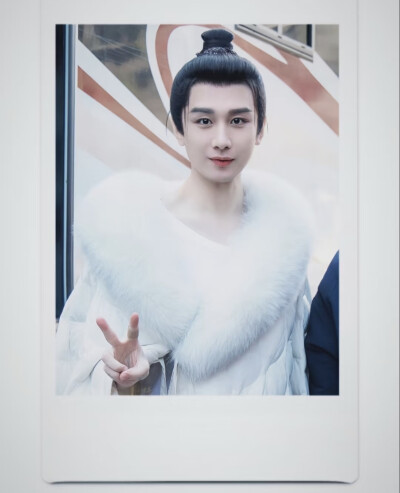 成毅两京十五日