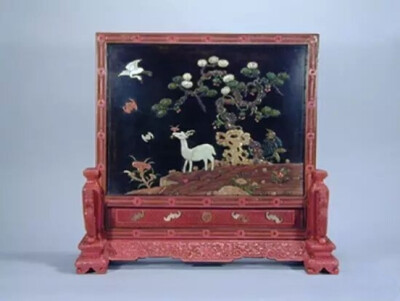 清代  剔红嵌百宝鹿鹤同春图插屏
观复博物馆藏
