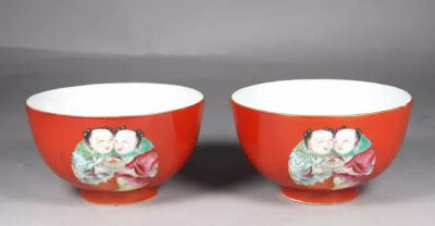 清道光  珊瑚红地粉彩和合二仙碗一对
观复博物馆藏
