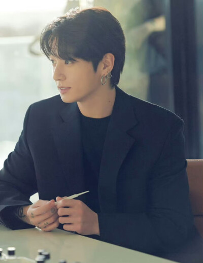 260128
ELLE JAPAN账号更新柾国相关