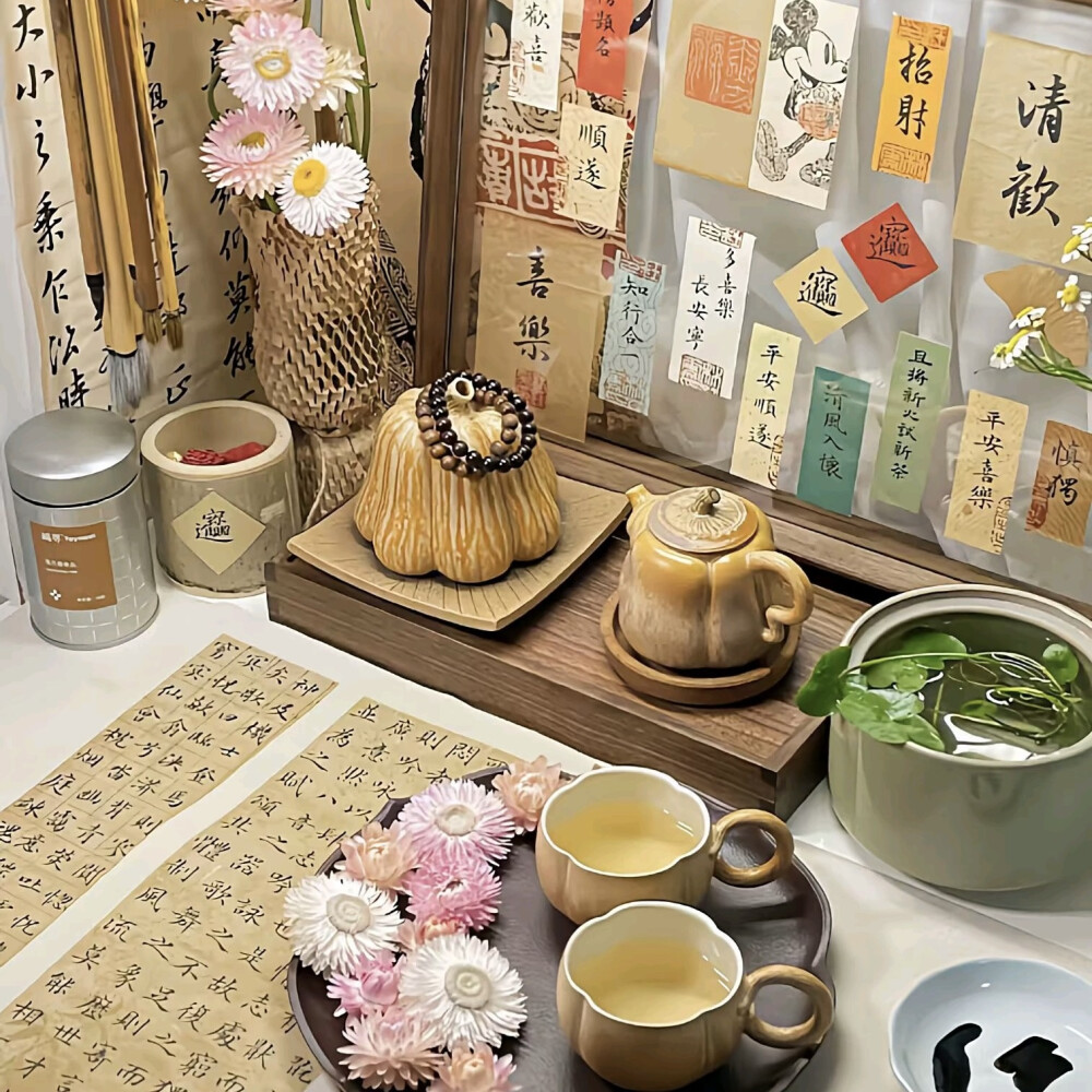 落日溺在云层里月光散落森林里 