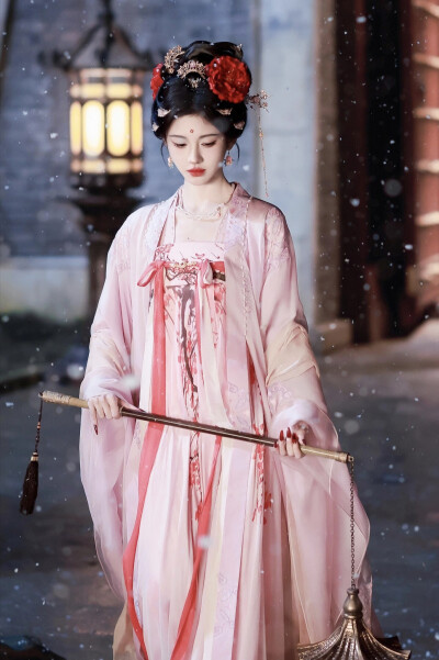 月鳞绮纪 露芜衣