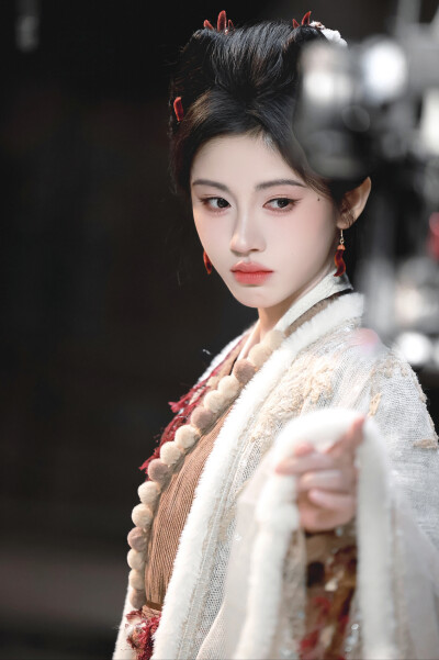 月鳞绮纪 露芜衣