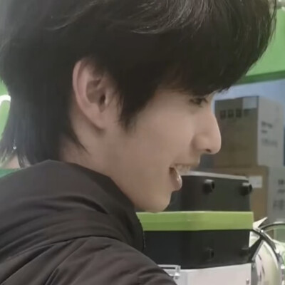 流眼泪的星星正在放弃我