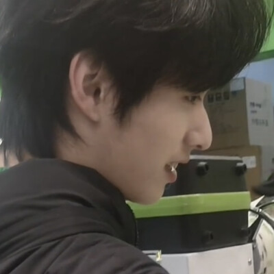 流眼泪的星星正在放弃我