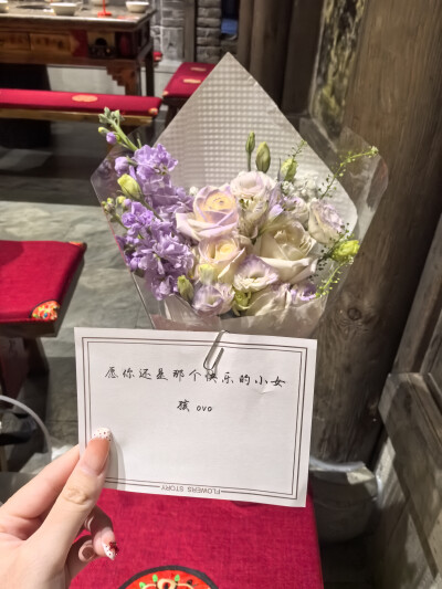 情人节花花，哥哥请我弟弟还有大饼一起吃火锅