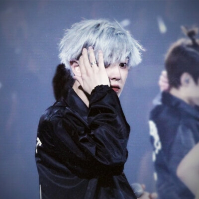 在网盘里翻到了22年的图