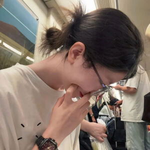 女头