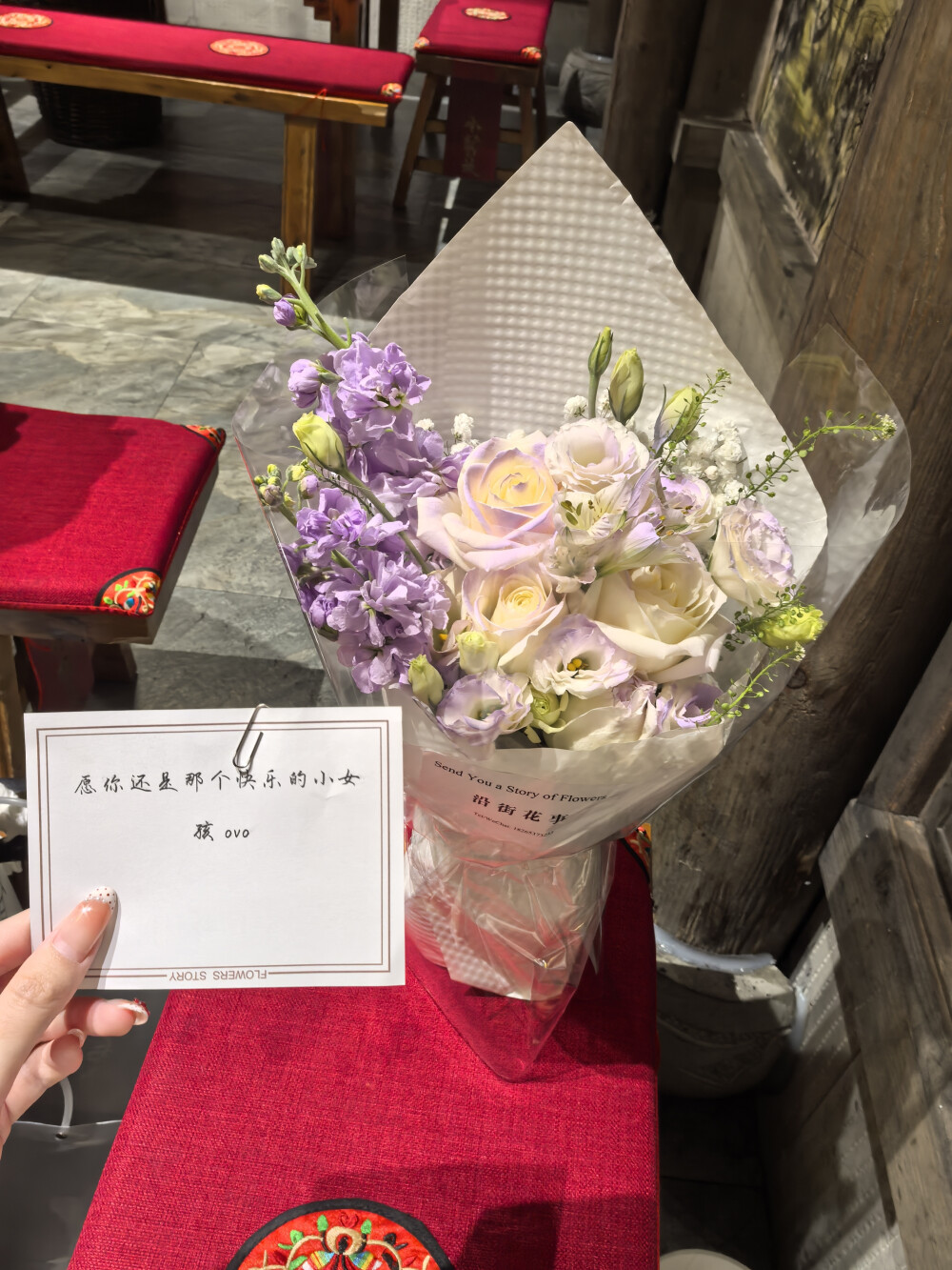 情人节花花，哥哥请我弟弟还有大饼一起吃火锅