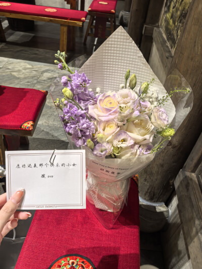 情人节花花，哥哥请我弟弟还有大饼一起吃火锅