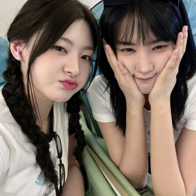 双人贴贴