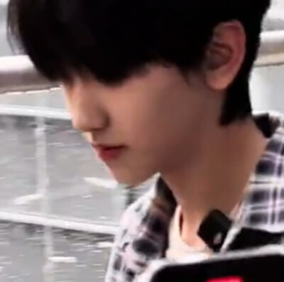 我截头像要是截成你这样我都不好意思往外发你知道吗