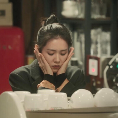 自截头像《经常请吃饭的漂亮姐姐》