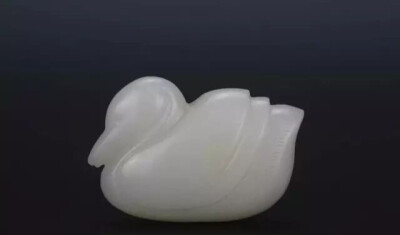 清乾隆 羊脂白玉鹅
观复博物馆藏
