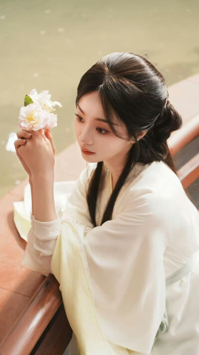 成何体统 谢永儿 胡意璇