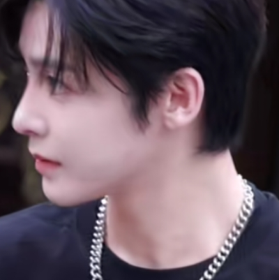 躲起来，去哪...