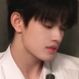 你们谁微信或支付宝有钱？ 我拿新年快乐和你换