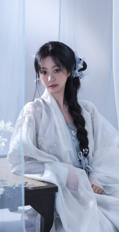 胡意旋《成何体统》谢永儿