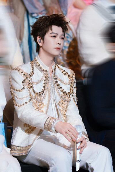 光从东方来260205王栎鑫
