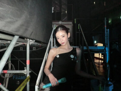 lia_loves___​​​