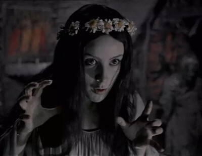 纳塔利娅·瓦利
Natalya Varley
1947年6月22日
罗马尼亚,康斯坦察
1967苏联电影《邪灵》