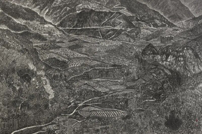 倪再沁《山林与耕地》
2001-2004年，水墨，180cm×270cm
高雄市立美术馆
