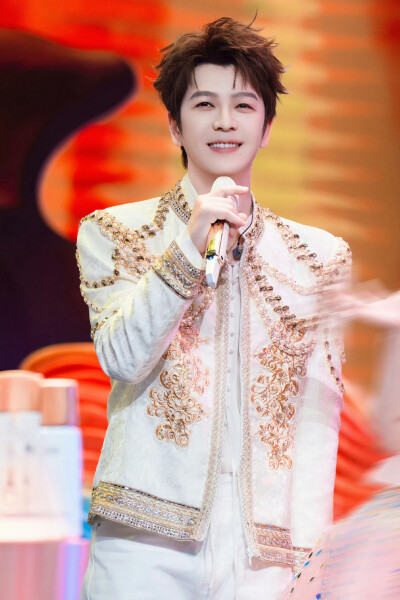 光从东方来260205王栎鑫
