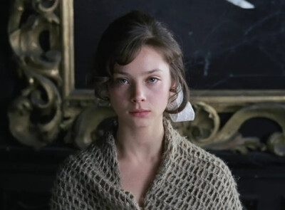 加琳娜·贝利亚耶娃（Galina Belyayeva），1961年生人，最富盛名的苏联电影和戏剧女星之一。17岁的她刚出道起就因《我亲昵而温柔的野兽》一鸣惊人，随后《安娜·巴甫洛娃》的大获成功更使她被誉为苏联电影界最具光明的…