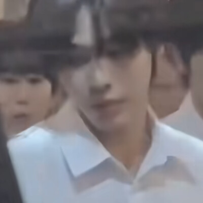 我要被后面那个笑疯了