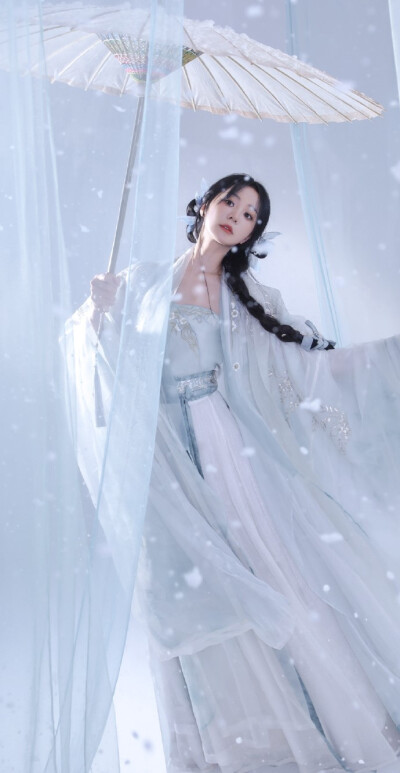 胡意旋《成何体统》谢永儿