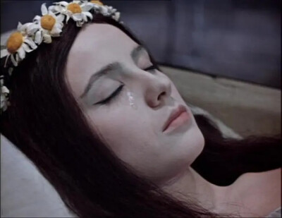 纳塔利娅·瓦利
Natalya Varley
1947年6月22日
罗马尼亚,康斯坦察
1967苏联电影《邪灵》