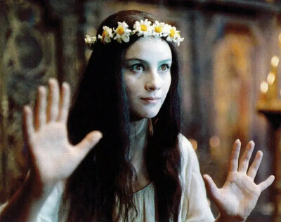 纳塔利娅·瓦利
Natalya Varley
1947年6月22日
罗马尼亚,康斯坦察
1967苏联电影《邪灵》