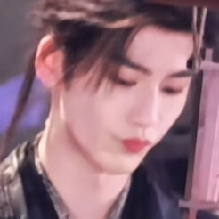 萌的小女子悠哉悠哉