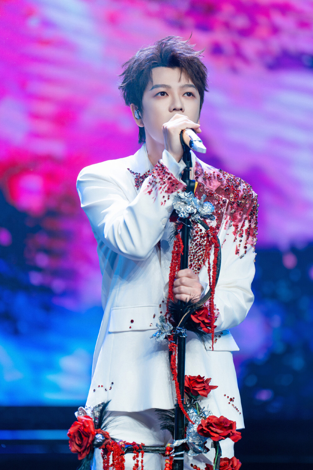 光从东方来西安王栎鑫
