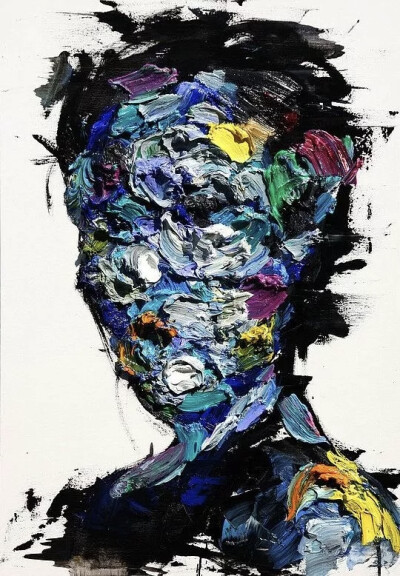 这是一些看着很过瘾的作品，韩国画家kwangho shin的创作。
轮廓廓包裹着色彩，内部层层叠叠的色彩交织在一起，从模糊的面部轮廓和斑斓的面部色彩体现出，艺术家对于人类情感复杂性的表达。
