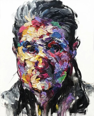 这是一些看着很过瘾的作品，韩国画家kwangho shin的创作。
轮廓廓包裹着色彩，内部层层叠叠的色彩交织在一起，从模糊的面部轮廓和斑斓的面部色彩体现出，艺术家对于人类情感复杂性的表达。
