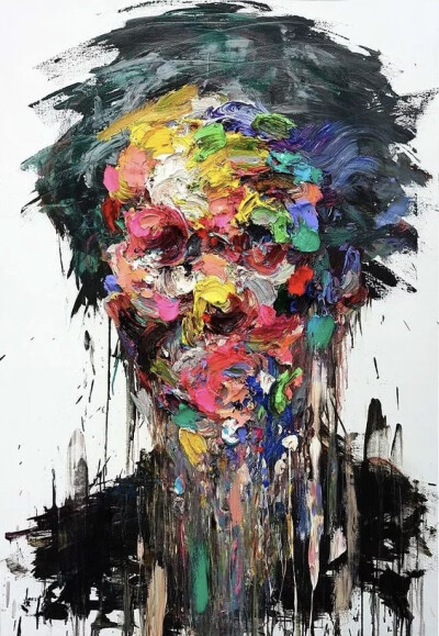 这是一些看着很过瘾的作品，韩国画家kwangho shin的创作。
轮廓廓包裹着色彩，内部层层叠叠的色彩交织在一起，从模糊的面部轮廓和斑斓的面部色彩体现出，艺术家对于人类情感复杂性的表达。
