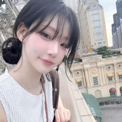 谭译小姐姐的美图