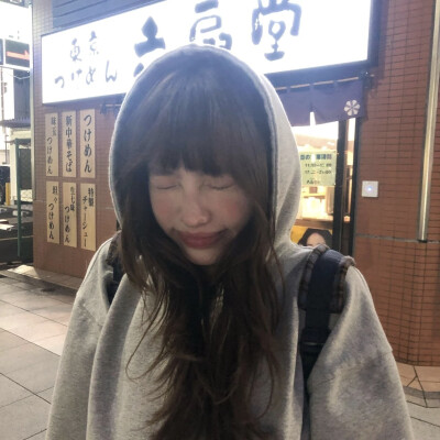 时针走过一个圈 我们又向前