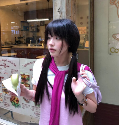 时针走过一个圈 我们又向前