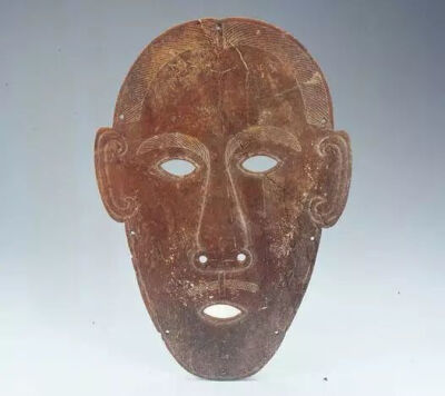 ▲ 战国  玉覆面