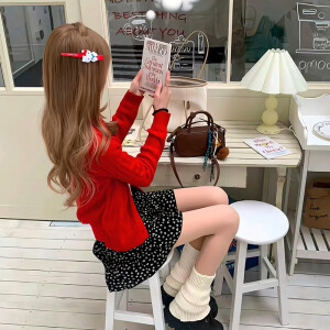 新年红色氛围女头