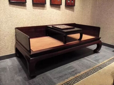 明晚期   紫檀独板围子罗汉床
观复博物馆藏
