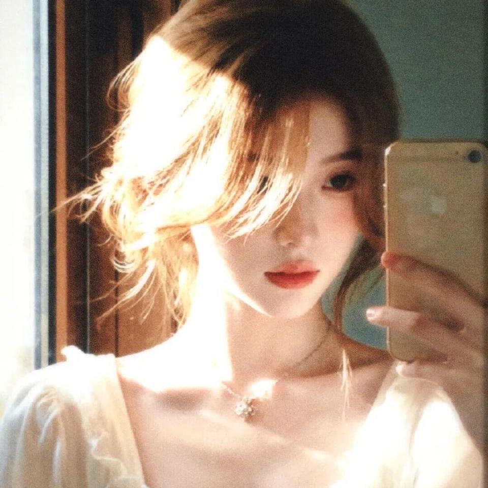 ❤️星星贩卖所❤️＃生命力女生头像 ​​​＃Wechat氛围感女头＃夏日头像＃自由感＃自然系＃蝴蝶女孩头像＃艺术感头像＃胶片感头像＃复古＃棕色系