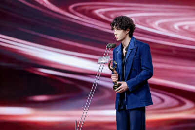 王一博(侵权删)